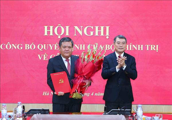Tran Phong becomes Secretary of Party Committee of Khanh Hoa province