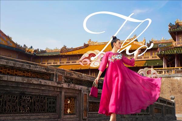 벨벳 위에 피어난 손자수의 독창적 예술