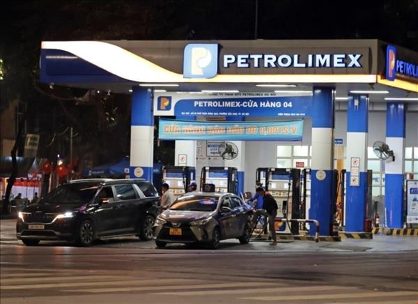 Vietnam ensures sufficient fuel supply through April amid global uncertainties