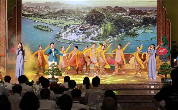 ダナン市で　グハインソン観世音祭りが開催中