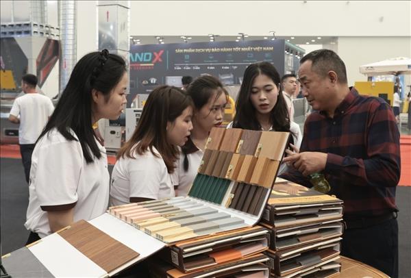 Vietnams economy jumps by impressive 7.83% in Q1