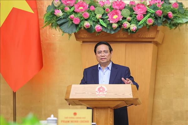 ມາ​ນະ​ພະ​ຍາ​ຍາມ​ພັດ​ທະ​ນາ​ສູນ​ກັ່ນ​ຕອງ​ນ້ຳ​ມັນ ແລະ ພະ​ລັງ​ງານ​ແຫ່ງ​ຊາດ​ຢູ່​ຢຸງກວັດ