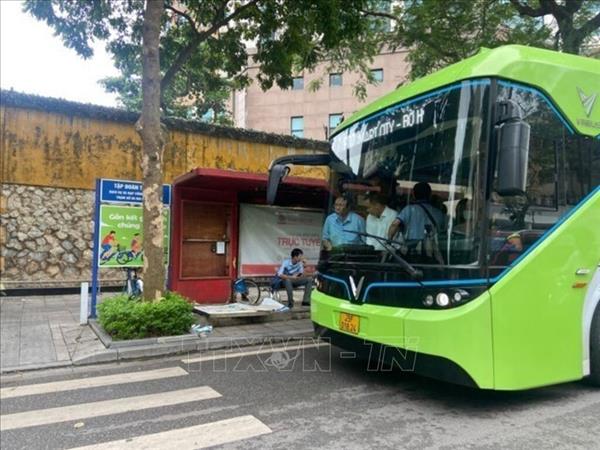 Hanoi fija 30% de desplazamientos en transporte público para reducir la congestión