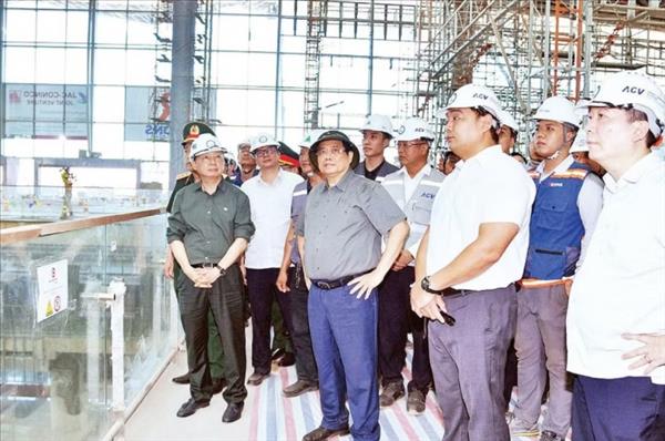 「第14回党大会決議の勝利的実現へ」