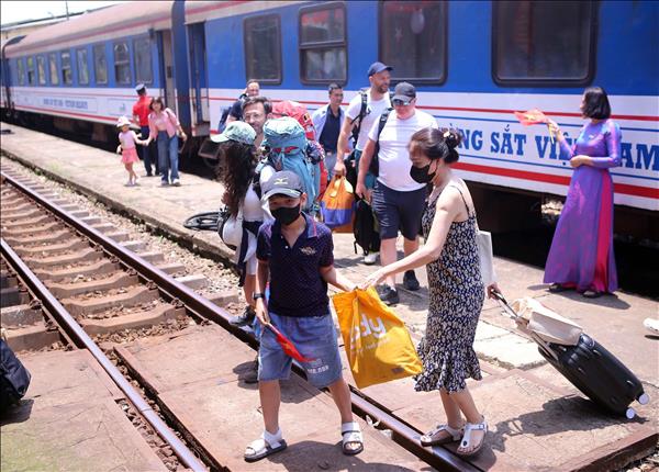 Ngành đường sắt chạy thêm tàu khu đoạn phía Nam dịp lễ 30/4 - 1/5