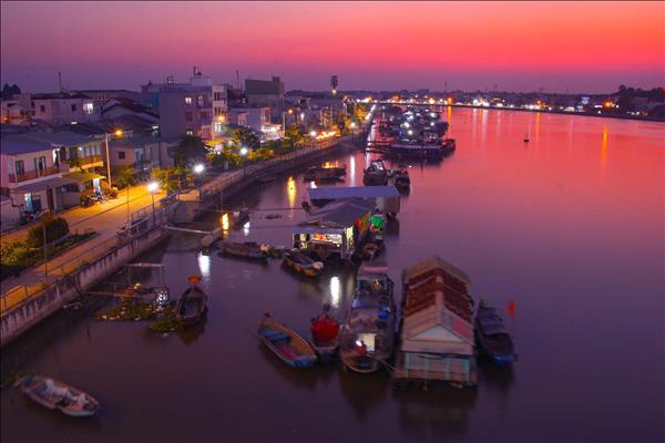Cai Rang Floating Market - A Must-Visit in Vietnams Mekong Delta