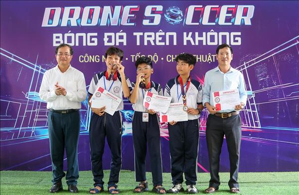 Sôi động sân chơi công nghệ Drone Soccer 2026 đầu tiên tại Tây Ninh​