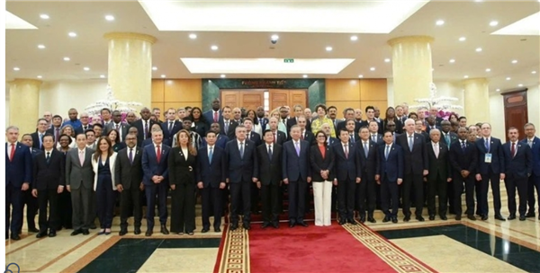 អគ្គលេខាបក្ស ប្រធានរដ្ឋវៀតណាមលោក តូ ឡឹម ចុះហត្ថលេខាលើសេចក្តីសម្រេចផ្ដល់សច្ចាប័នលើអនុសញ្ញាហាណូយ