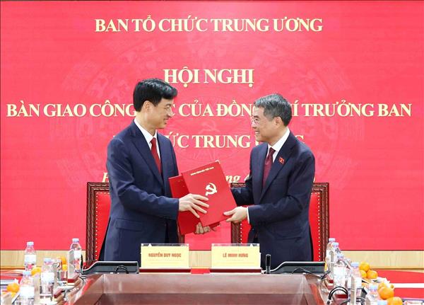 Hội nghị bàn giao công tác của đồng chí Trưởng Ban Tổ chức Trung ương