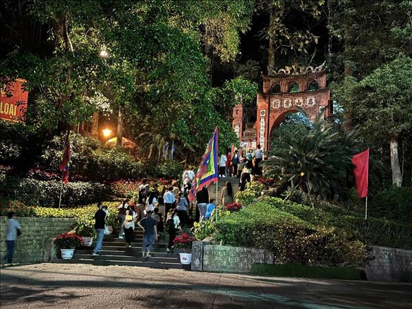 Voyage aux sources sur le mont Nghia Linh, dans le Nord