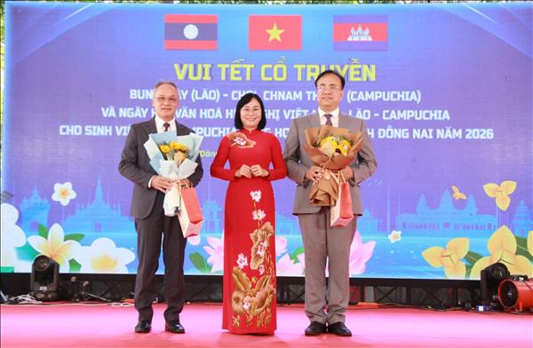 Thắt chặt tình hữu nghị qua giao lưu thanh niên Việt Nam – Lào