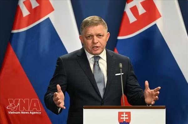 斯洛伐克总理罗贝尔特·菲佐将对越南进行正式访问