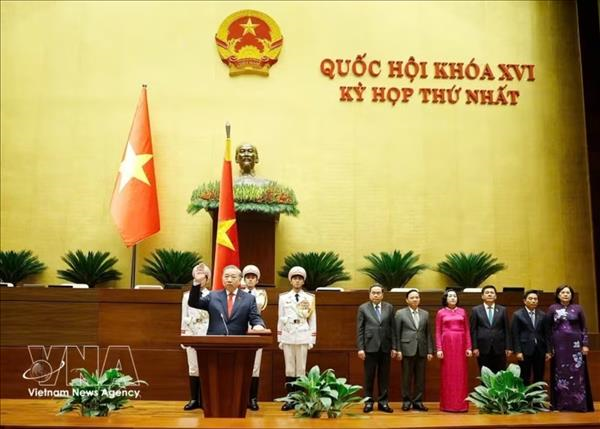 瑞士-越南经济论坛秘书长：越南健全主要领导班子是重要的政治开端