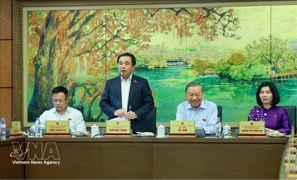 第十六届国会第一次会议：为首都河内创造新的发展模式