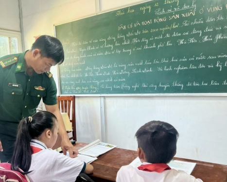 離島に「希望の文字」を運ぶ兵士