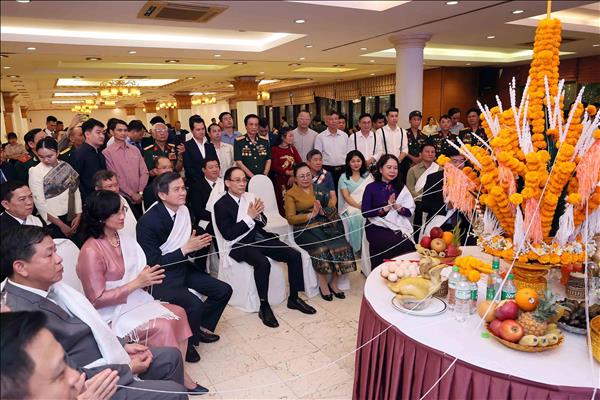 Lao traditional New Year Bunpimay celebrated in Hanoi