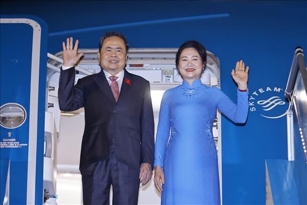 国会主席陈青敏启程出席IPU-152大会并访问意大利、土耳其