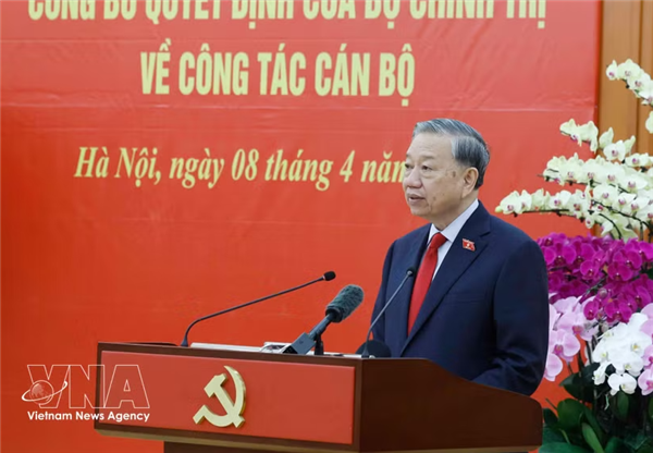 Secretario general del PCV firma normativa sobre el trabajo político e ideológico en el Partido