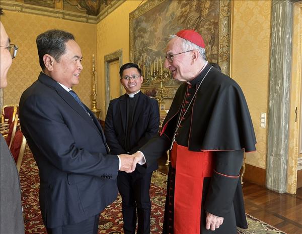 Chủ tịch Quốc hội Trần Thanh Mẫn hội kiến Giáo hoàng Tòa thánh Vatican Leo XIV và Thủ tướng Tòa thánh, Hồng y Pietro Parolin