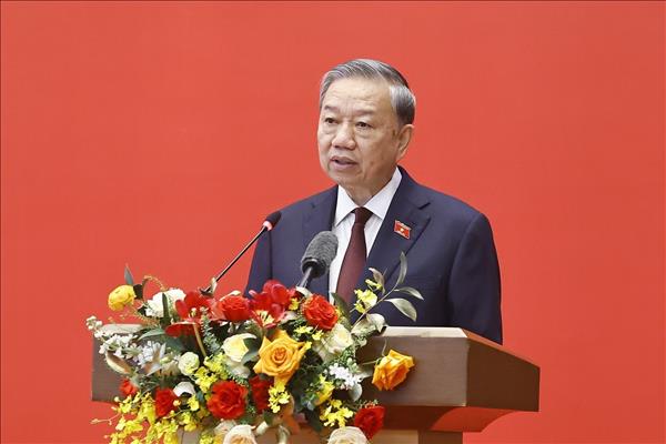 General Secretary To Lam signs regulation on political, ideological work within Party