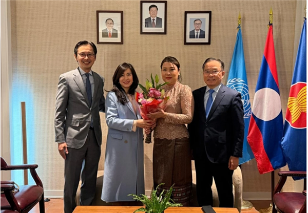 ຄະນະຜູ້ຕາງໜ້າ ຫວຽດນາມ ປະຈຳສະຫະປະຊາຊາດ ເຂົ້າຮ່ວມງານບຸນປີໃໝ່ຂອງ ລາວ ແລະ ກຳປູເຈຍ