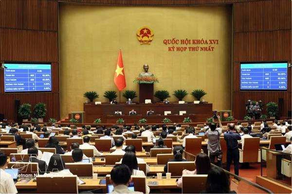 越南第十六届国会第一次会议：通过关于汽油、柴油及航空燃料特别消费税的决议