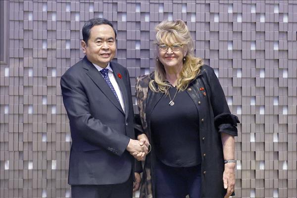 Chủ tịch Quốc hội Trần Thanh Mẫn gặp Lãnh sự danh dự Việt Nam tại Torino