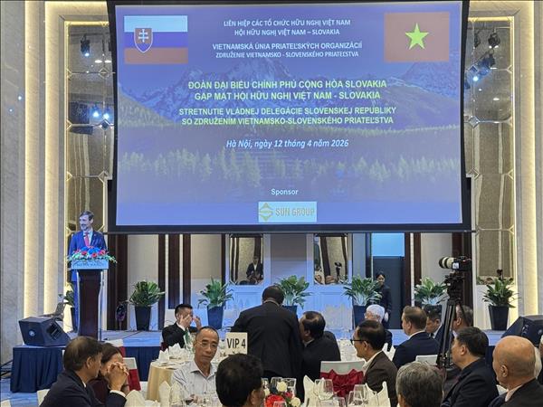 Duy trì, giữ gìn và phát triển mạch kết nối giữa nhân dân Việt Nam - Slovakia