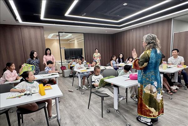 Viết tiếp câu chuyện nguồn cội giữa lòng đảo quốc Sư tử