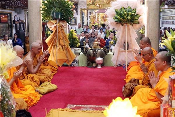 越南领导人致信祝贺老挝和柬埔寨传统新年