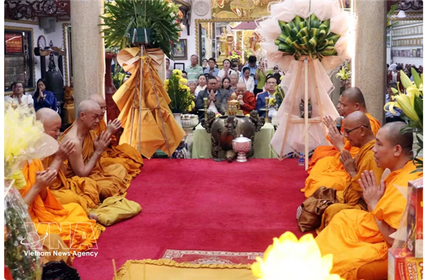 越南领导人致信祝贺老挝和柬埔寨传统新年