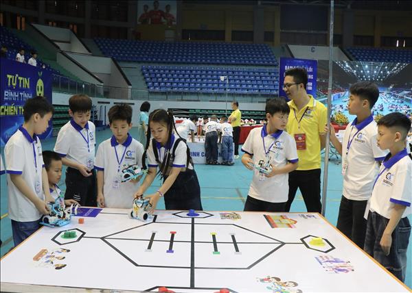 Nơi ươm mầm những tài năng khoa học, công nghệ nhí