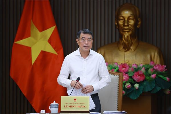 Second campuses of Bach Mai, Viet Duc hospitals must open in Q2: PM