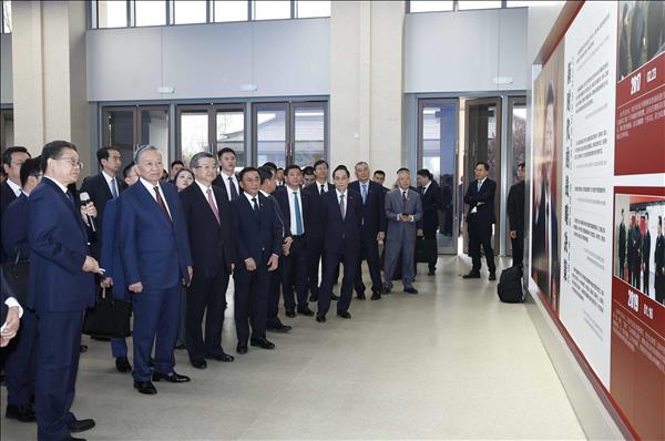 Top Vietnamese leader visits Chinas Xiongan New Area