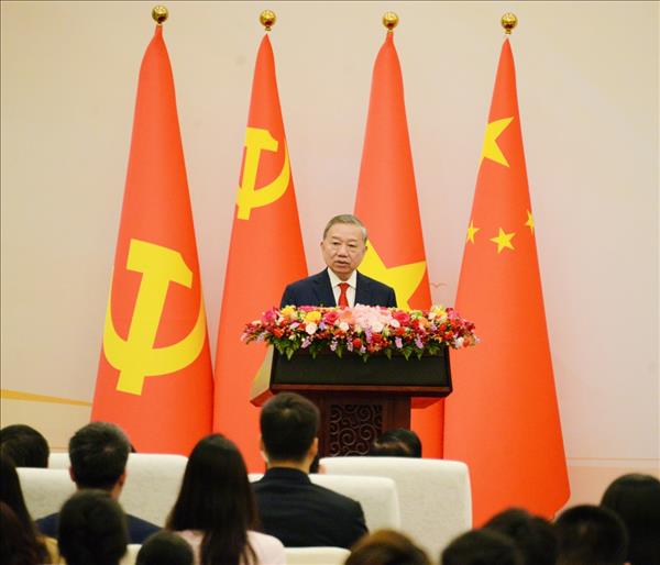 ຊາວໜຸ່ມສືບຕໍ່ແມ່ນຂົວເຊື່ອມຕໍ່ສຳຄັນເພີ່ມພູນຄູນສ້າງນ້ຳໃຈມິດຕະພາບ ຫວຽດນາມ - ຈີນ