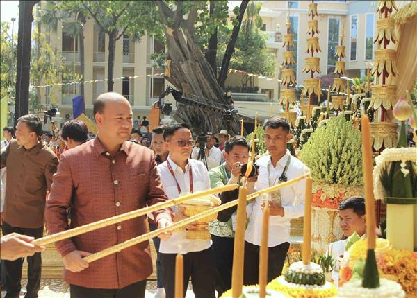 Lãnh đạo Việt Nam gửi thư chúc mừng Tết cổ truyền của Lào và Campuchia