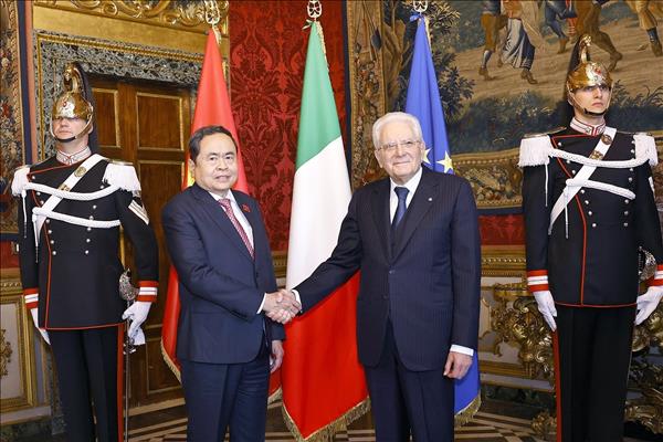 Chủ tịch Quốc hội Trần Thanh Mẫn hội kiến Tổng thống Italy