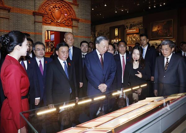 Tổng Bí thư, Chủ tịch nước Tô Lâm thăm Bảo tàng Lịch sử Đảng Cộng sản Trung Quốc