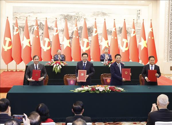 Lễ ký kết một số văn kiện hợp tác tiêu biểu giữa Việt Nam – Trung Quốc