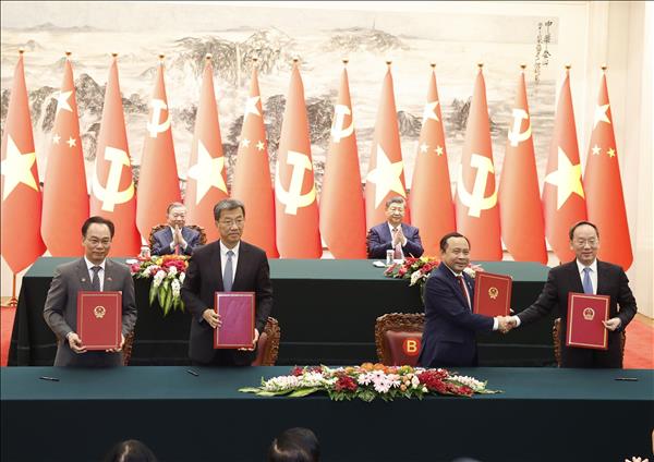 ຫວຽດນາມ - ຈີນ ລົງນາມຂໍ້ຕົກລົງຮ່ວມມືຫຼາຍສະບັບ