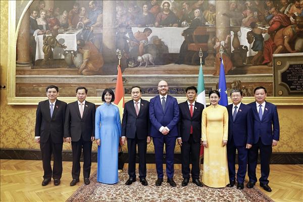 マン国会議長、イタリア訪問を終える