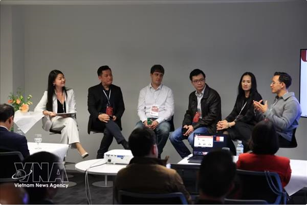 瑞士—越南人工智能与金融技术对话在瑞士举行