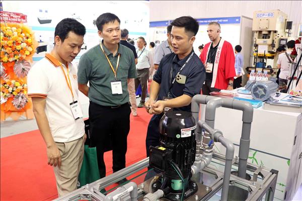 Giải mã nút thắt cản trở dòng vốn FDI chất lượng cao đổ vào miền Bắc