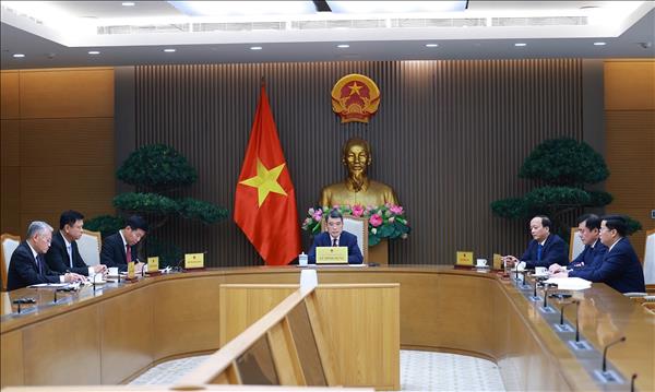 នាយករដ្ឋមន្ត្រីវៀតណាមលោក ឡេ មិញហ៊ឹង ជួបសន្ទនាតាមទូរស័ព្ទជាមួយនាយករដ្ឋមន្ត្រីសិង្ហបុរី លោក ឡរ៉េន វ៉ុង