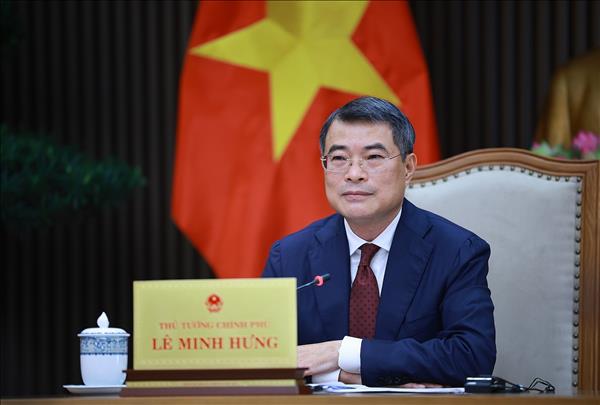 Thủ tướng Lê Minh Hưng điện đàm với Thủ tướng Singapore Lawrence Wong