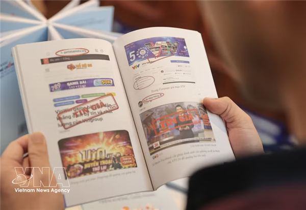 时评：勿让假新闻牵引信任