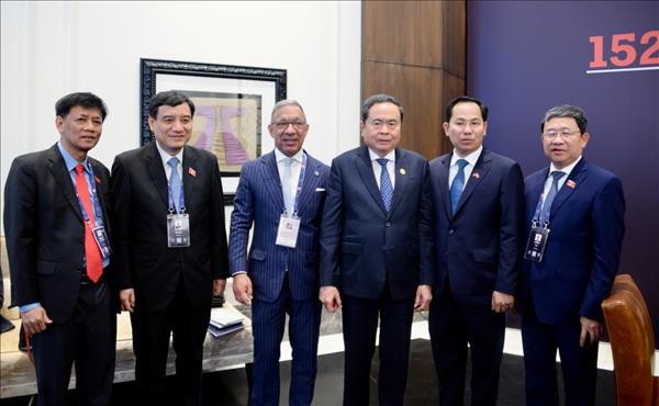 ប្រធានរដ្ឋសភា ត្រឹន ថាញ់ មិន៖ បង្កើនការទូតសភា ជំរុញការសន្ទនា កសាងទំនុកចិត្ត