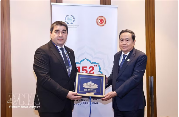Le législateur suprême vietnamien rencontre le président du Parlement géorgien