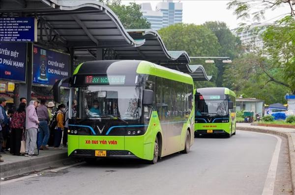 Hanoi to add 53 electric buses from April 18