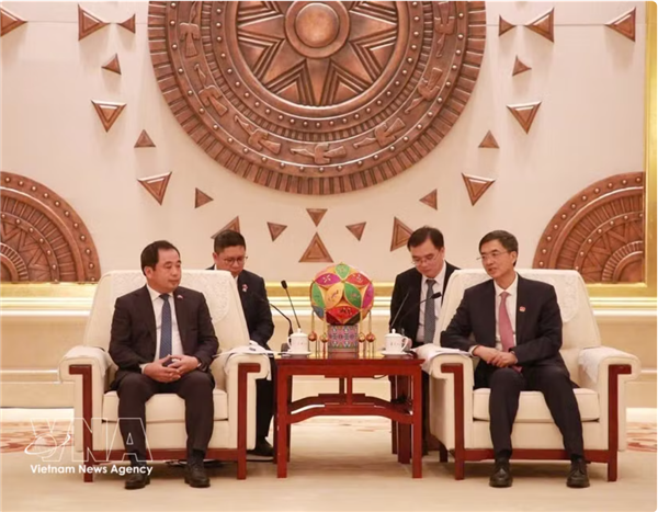 Hanoï–Guangxi : coopération renforcée en haute technologie et logistique